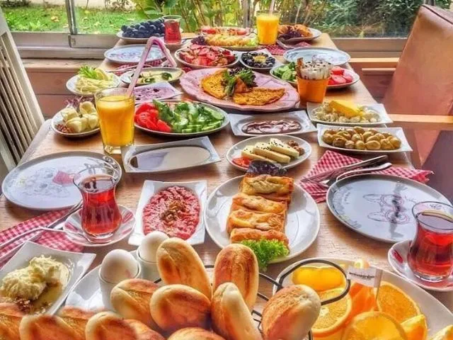 Imagem do grupo de WhatsApp Café da Manhã e Lanches Saborosos Sucos Bolos Tortas Salgados Doces e Aperitivos