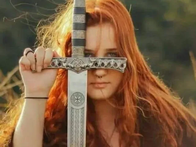 Imagem do grupo de WhatsApp Mulheres Fortes